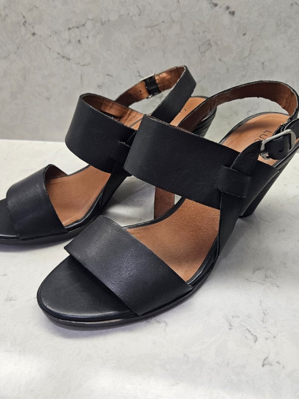 Lucky Brand Veneesha Black Leather Block Heel Sandals Womens Size 7.5
